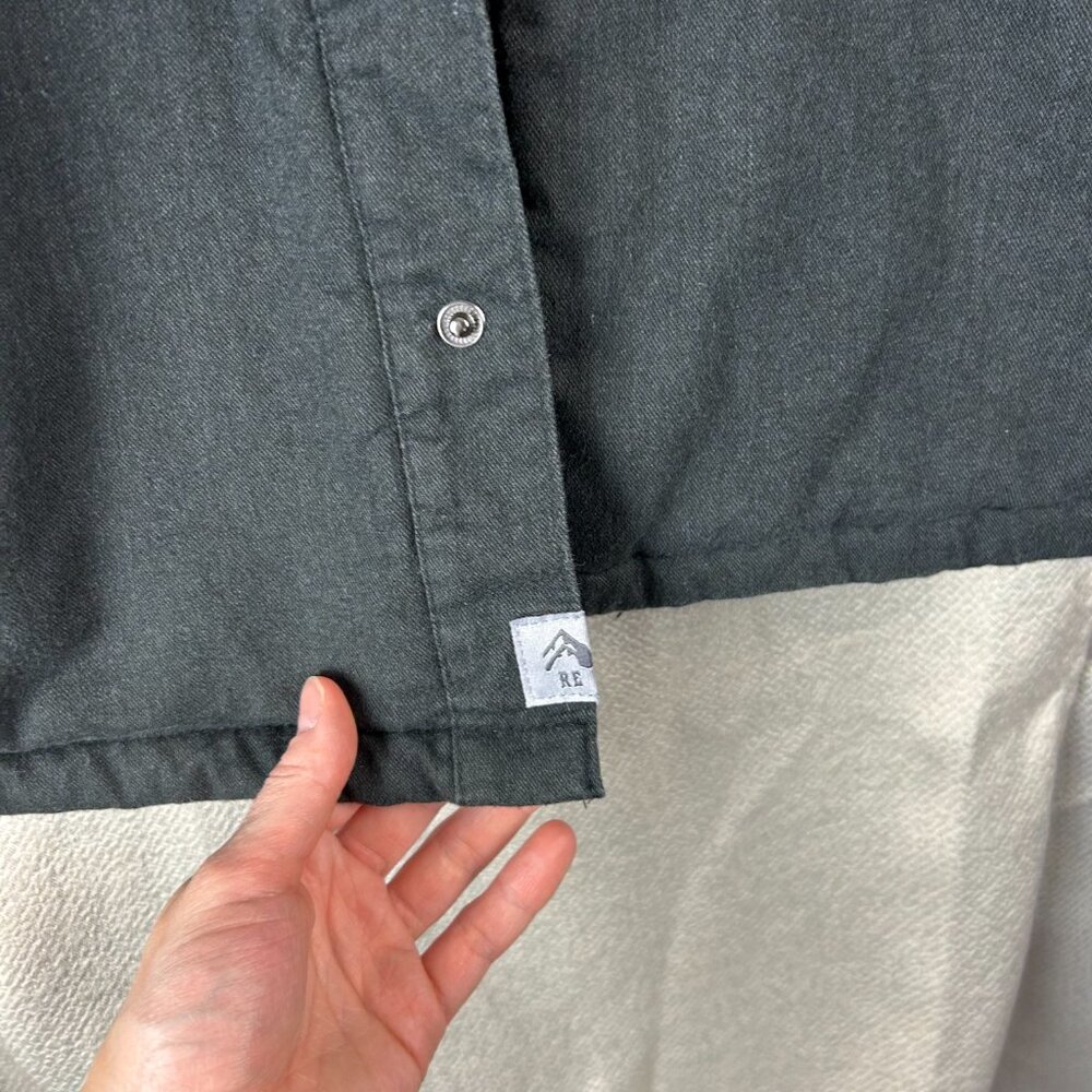 Rugged Elements Button Down Jacket Sz Med (One Bu… - image 3